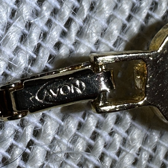 Avon Circle Chain Link Bracelet With  Rhinestones - Picture 7 of 7